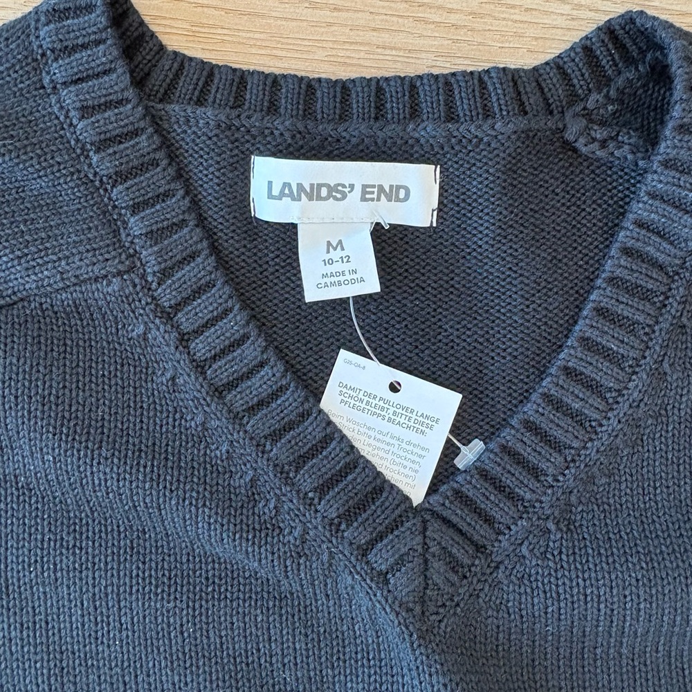 Lands' End Women’s Sweater - Picture 2 of 4